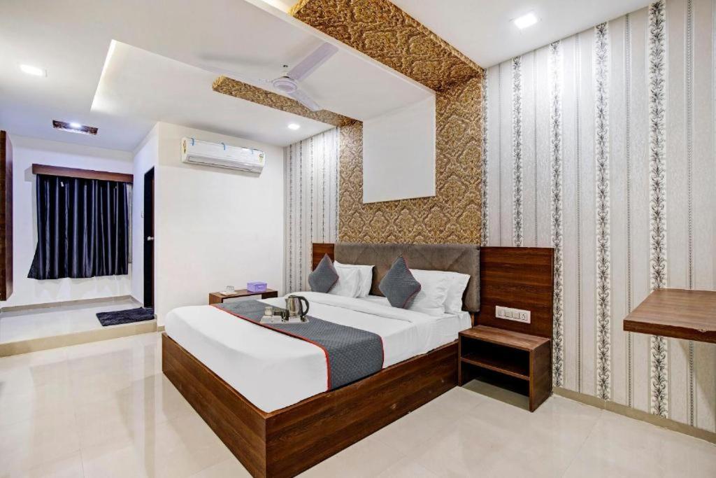 Hotel Nilkanth Inn Halol ภายนอก รูปภาพ