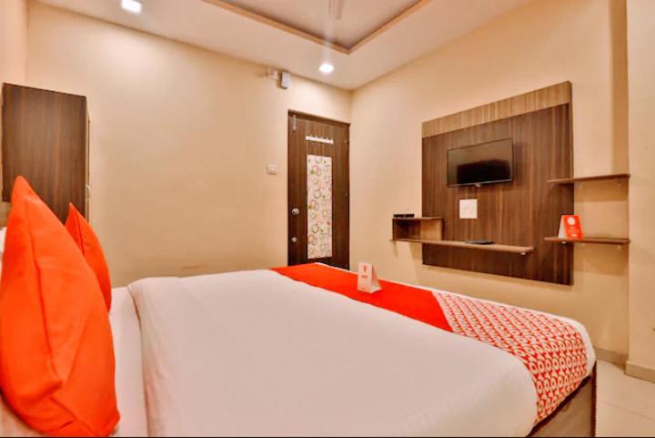 Hotel Nilkanth Inn Halol ภายนอก รูปภาพ