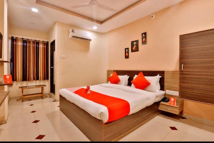 Hotel Nilkanth Inn Halol ภายนอก รูปภาพ