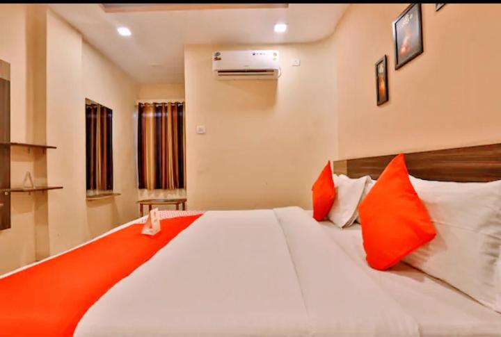 Hotel Nilkanth Inn Halol ภายนอก รูปภาพ