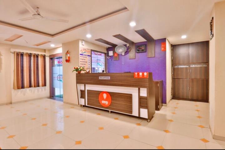 Hotel Nilkanth Inn Halol ภายนอก รูปภาพ